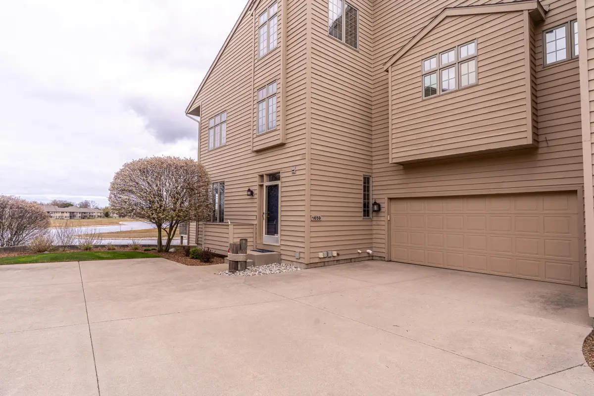 1659 E Harbour Towne Circle, Muskegon, MI 49441 - #1