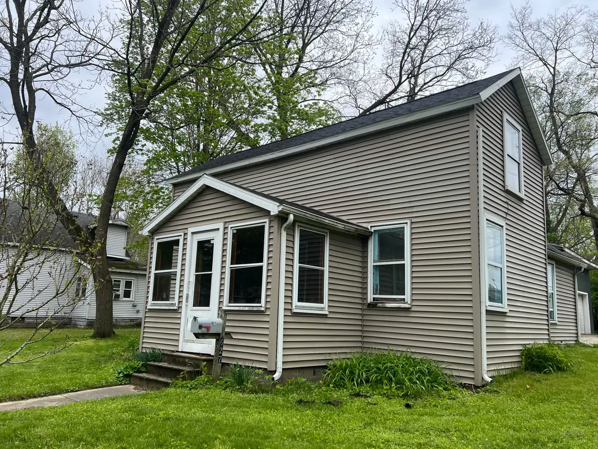 627 S 5th Street, Niles, MI 49120 - #1