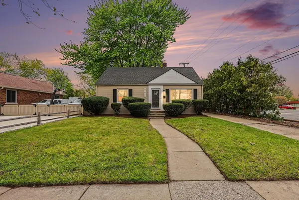 21516 Madison Street, Saint Clair Shores, MI 48081