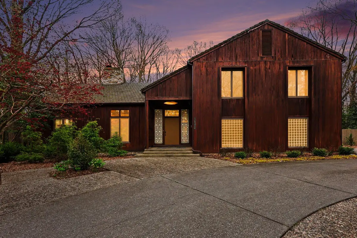 1519 Middlebrook Drive, Norton Shores, MI 49441 - #1