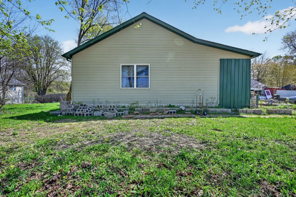 5142 N State Road, Alma, MI 48801 - #1