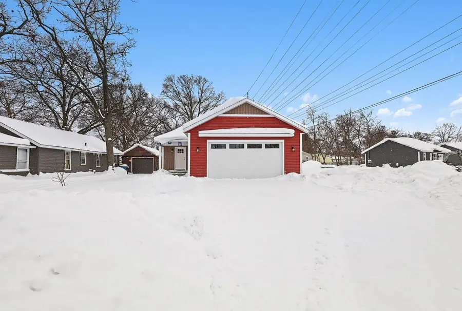 907 Orchard Avenue, Muskegon, MI 49442 - #2