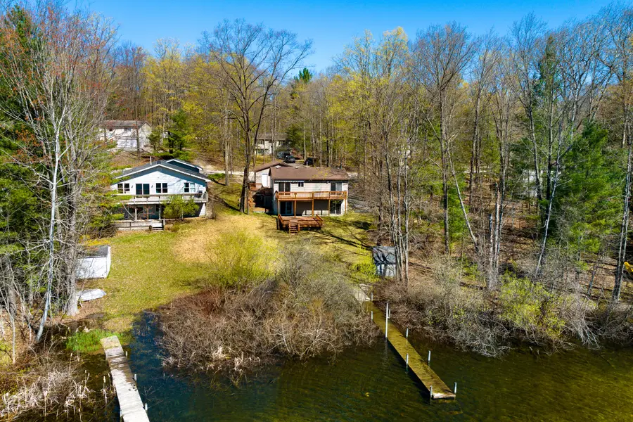 18851 Lakewood Circle, Lake Ann, MI 49650 - #2