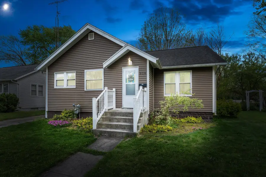 816 Burns Street, Niles, MI 49120 - #3