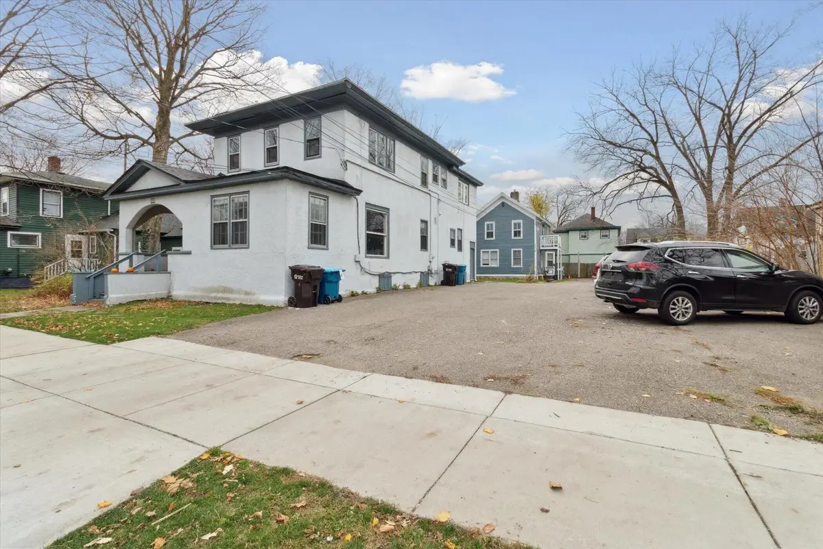 809-807 W Cedar Street, Kalamazoo, MI 49007 - #1