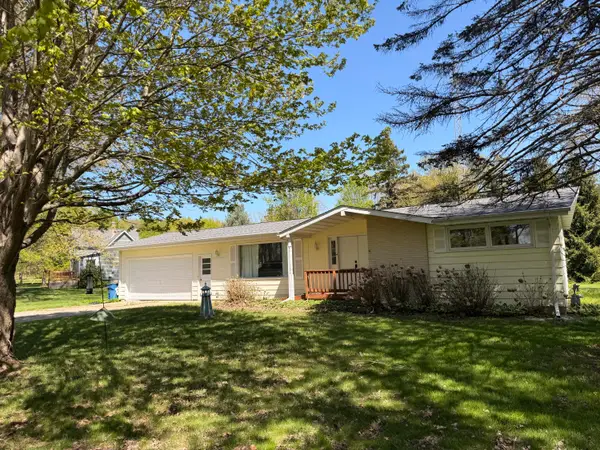 4003 Evergreen Lane, Benton Harbor, MI 49022