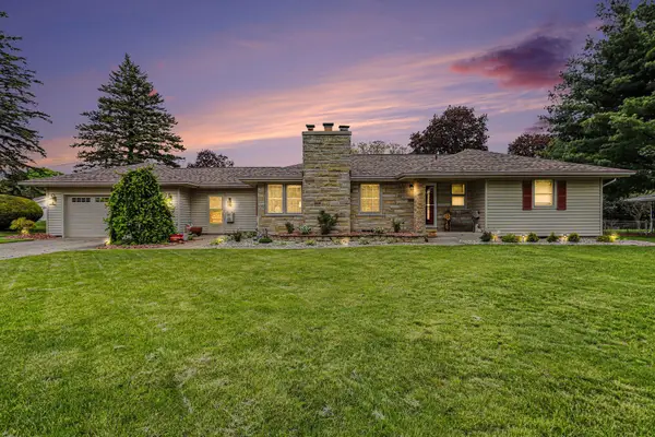 210 Maplecrest Avenue, Sturgis, MI 49091