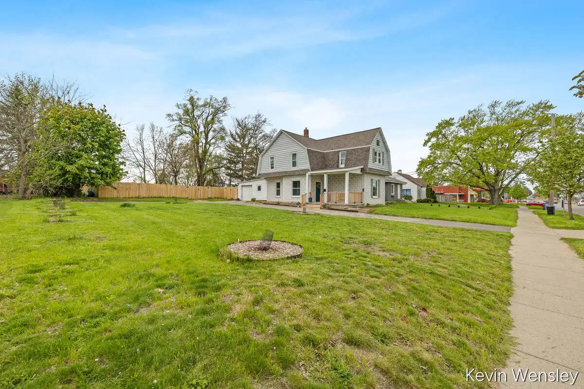 1312 Leonard Street Ne, Grand Rapids, MI 49505 - #1