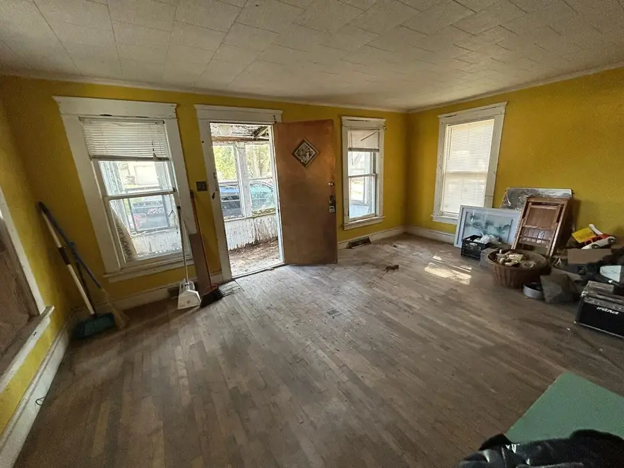114 Ridge Street, Jackson, MI 49203 - #2