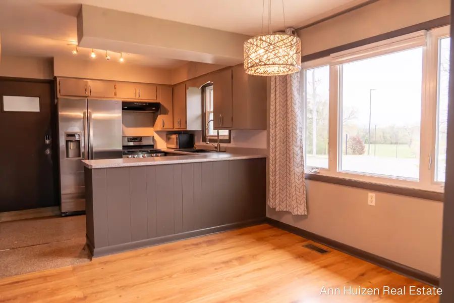 203 Alger Street Se, Grand Rapids, MI 49507 - #2