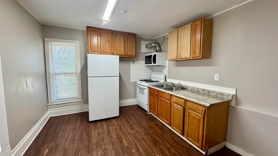 23 Burton Street Sw, Grand Rapids, MI 49507 - #2
