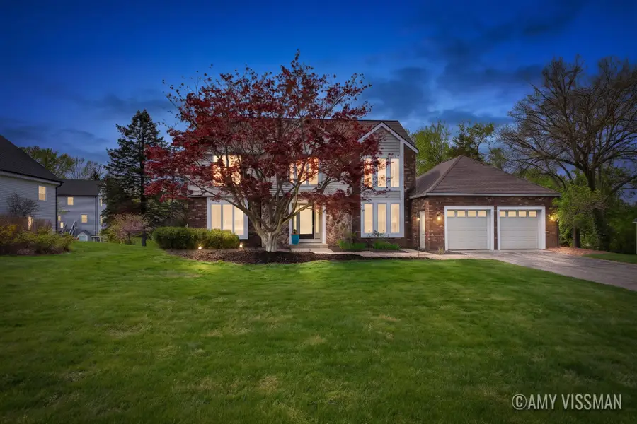 3415 N Applecrest Court Se, Ada, MI 49301 - #3