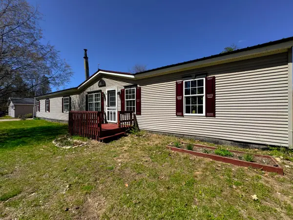 984 W Rose Meadow Drive, Luther, MI 49656