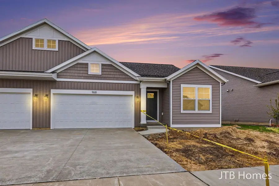 968 Scioto Drive Nw #5, Comstock Park, MI 49321 - #2