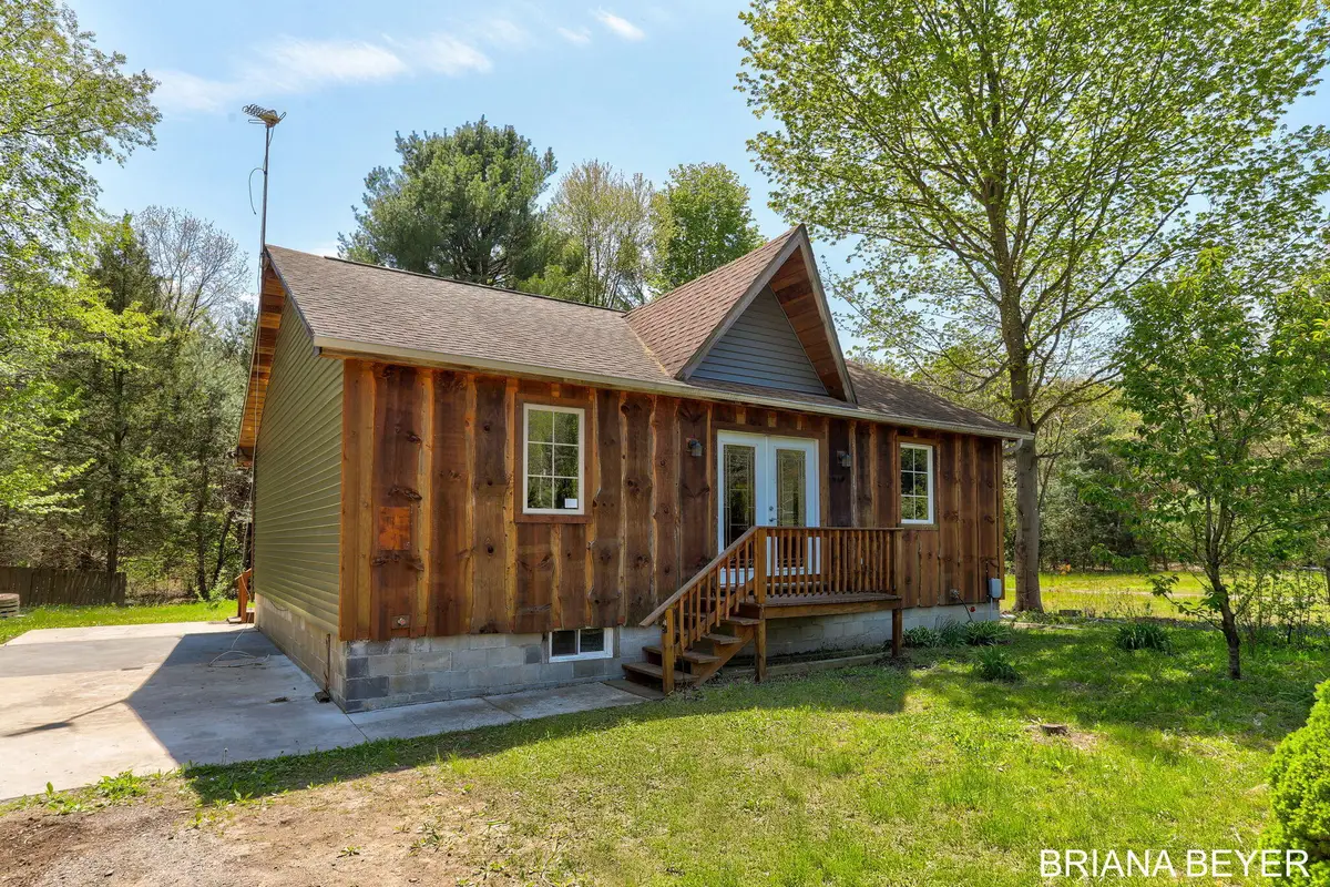 6550 102nd Avenue, South Haven, MI 49090 - #1