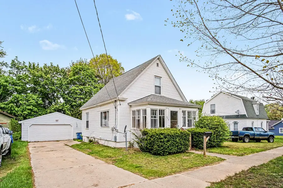 909 Alderman Street, Belding, MI 48809 - #2