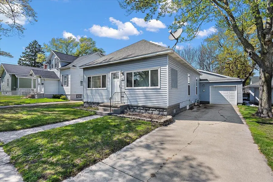 1012 Ireland Avenue, Muskegon, MI 49441 - #2
