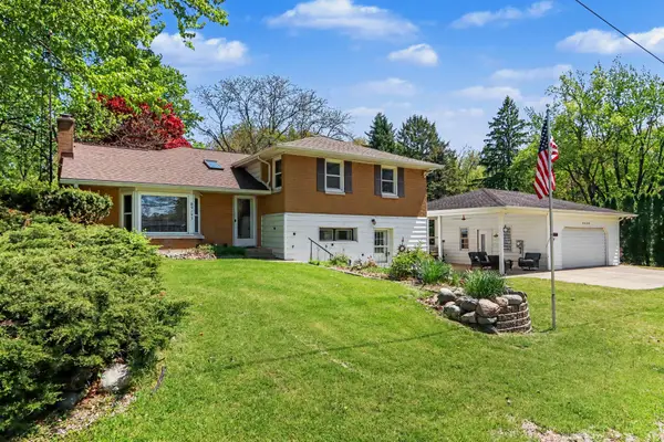 69193 Center Street, Paw Paw, MI 49079