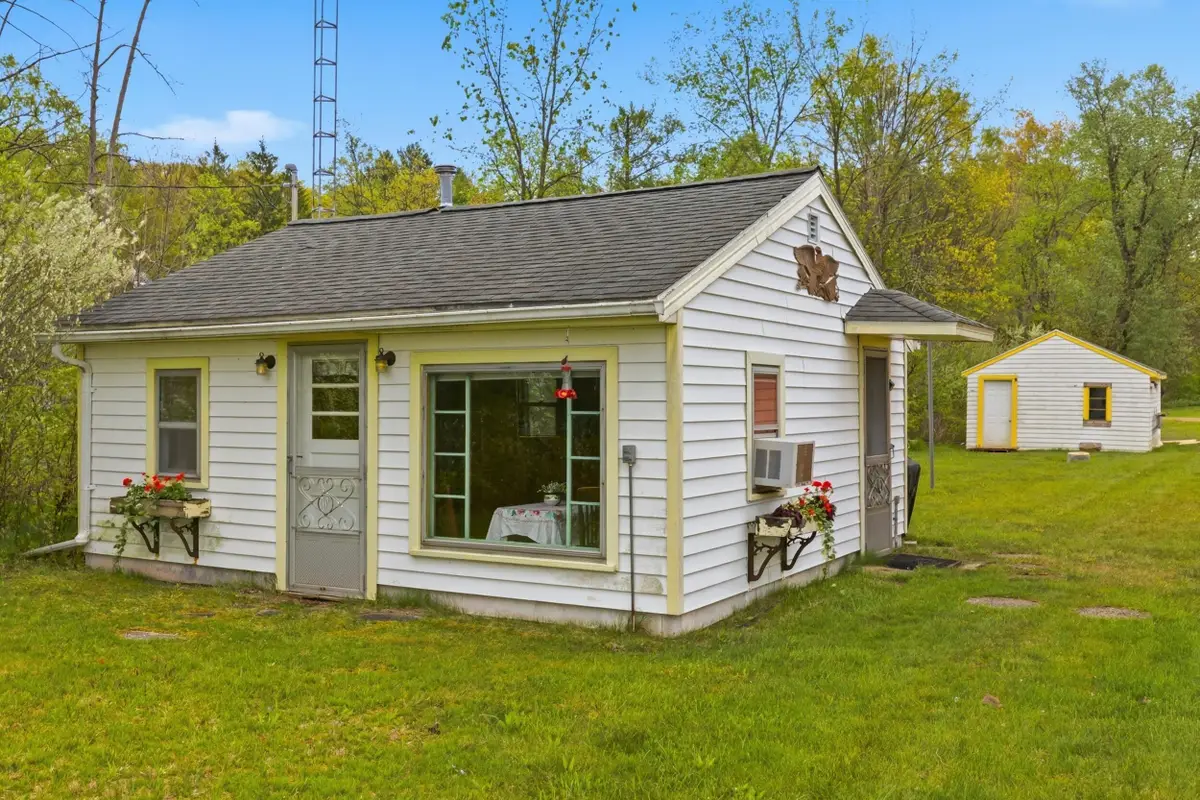 1196 Lakeview Drive, Brooklyn, MI 49230 - #1