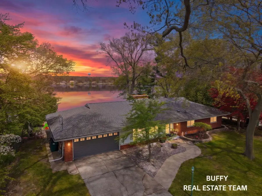 3850 Highgate Road, Norton Shores, MI 49441 - #2
