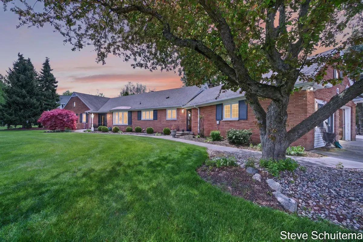 3109 S Bluff Court, Hudsonville, MI 49426 - #1