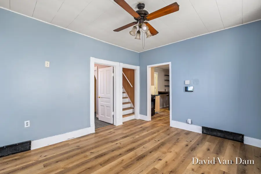 943 Prospect Avenue Ne, Grand Rapids, MI 49503 - #3