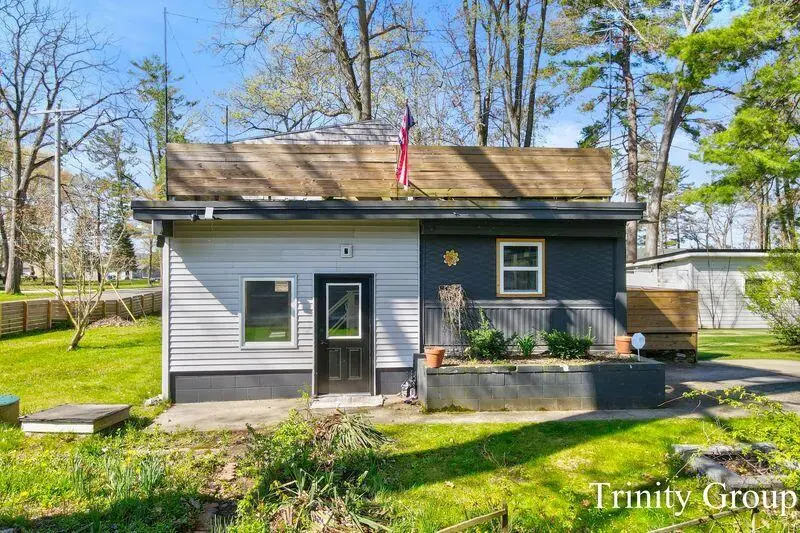 7615 S Croton Hardy Drive, Newaygo, MI 49337 - #2