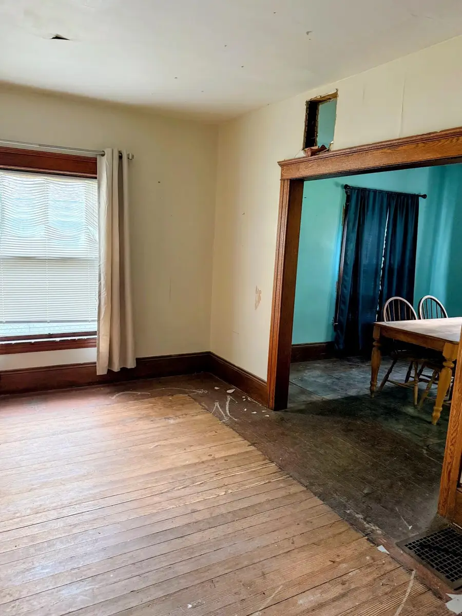 1232 Maple Avenue, Jackson, MI 49203 - #2