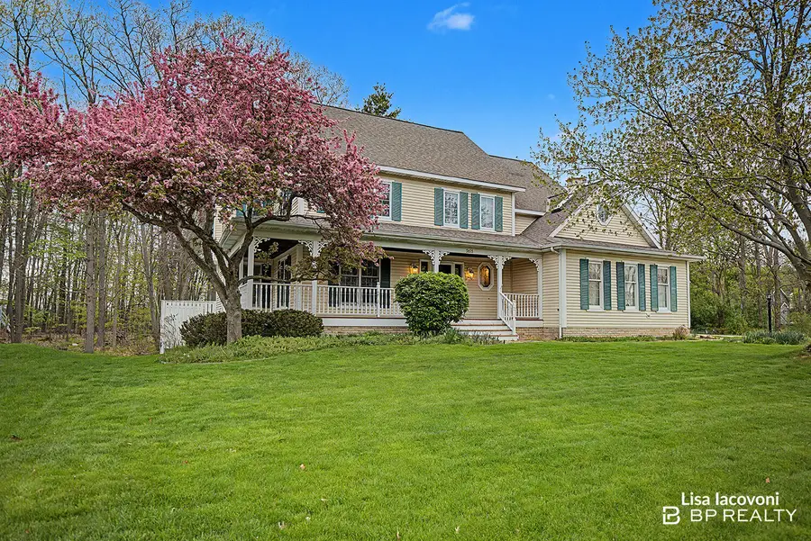 3813 Kinview Street Nw, Grand Rapids, MI 49534 - #2