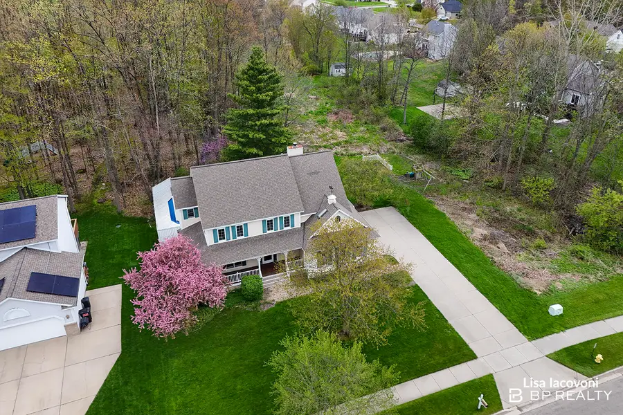 3813 Kinview Street Nw, Grand Rapids, MI 49534 - #3