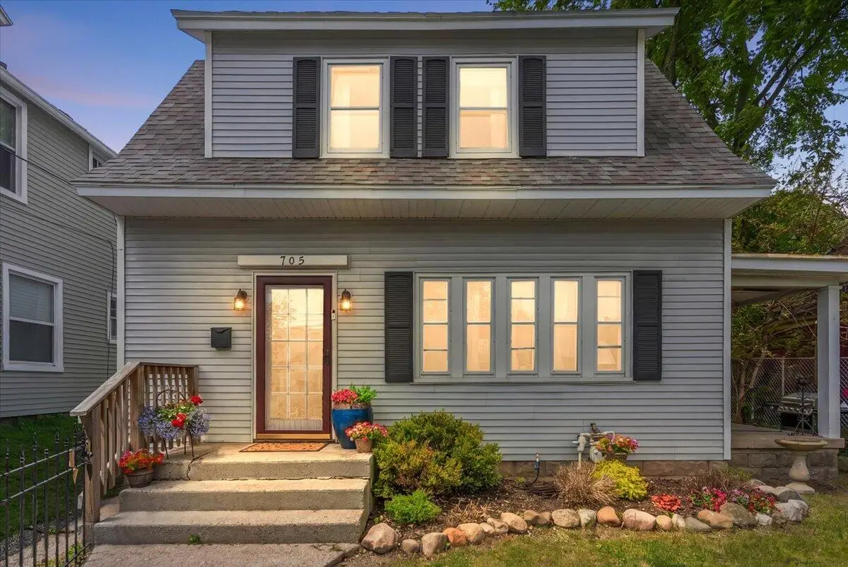 705 Lafayette Avenue Ne, Grand Rapids, MI 49503 - #1