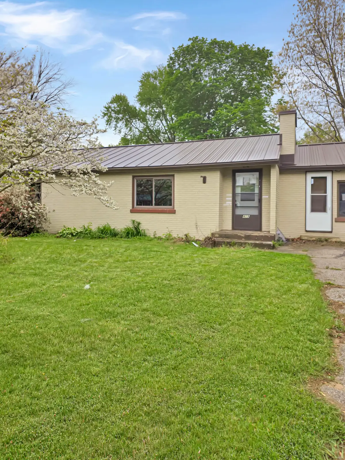 419 10th Avenue, Three Rivers, MI 49093 - #1