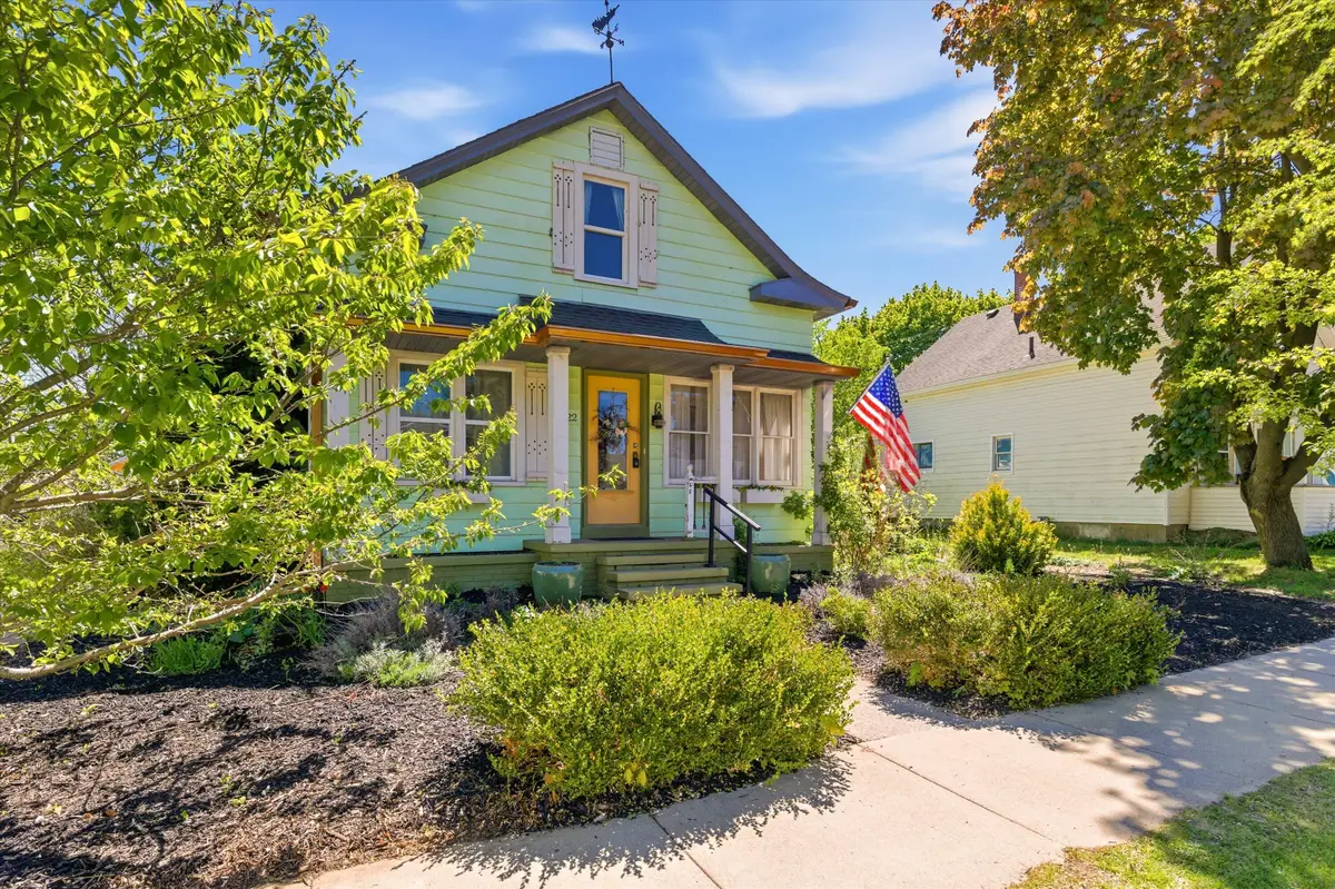 122 N Hibbard Street, Fowlerville, MI 48836 - #1