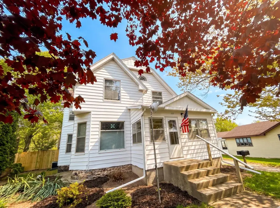 117 N Weaver Avenue, Fremont, MI 49412 - #2