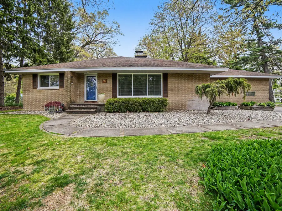 204 N Fruitport Road, Spring Lake, MI 49456 - #2