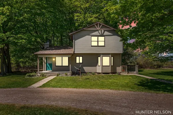 8255 Alpine Avenue Nw, Sparta, MI 49345