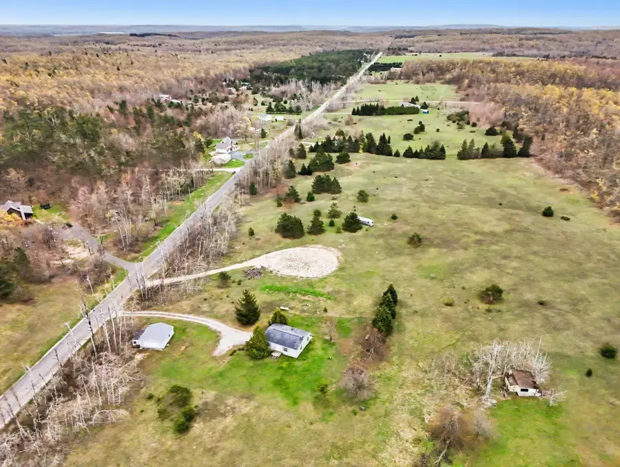 4056 N Ayr Road, Alanson, MI 49706 - #2