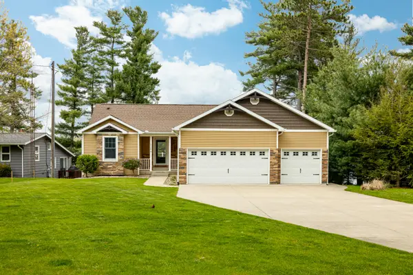 11274 Oakwood Drive, Jerome, MI 49249