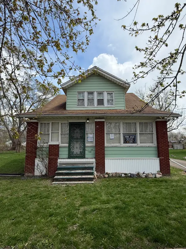 35068 Ellen Street, Clinton Twp, MI 48035