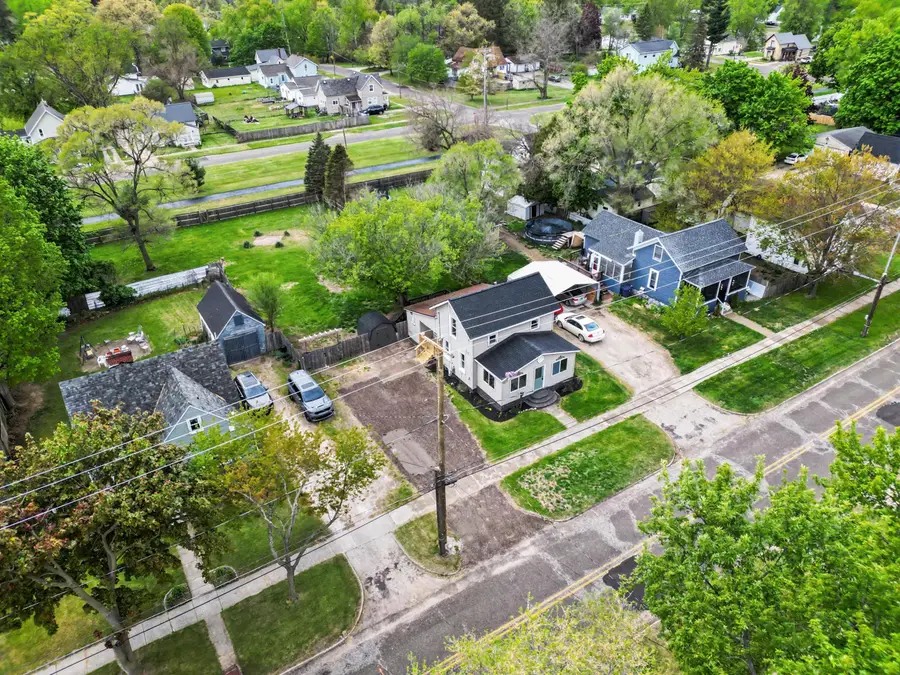 413 S Front Street, Belding, MI 48809 - #2