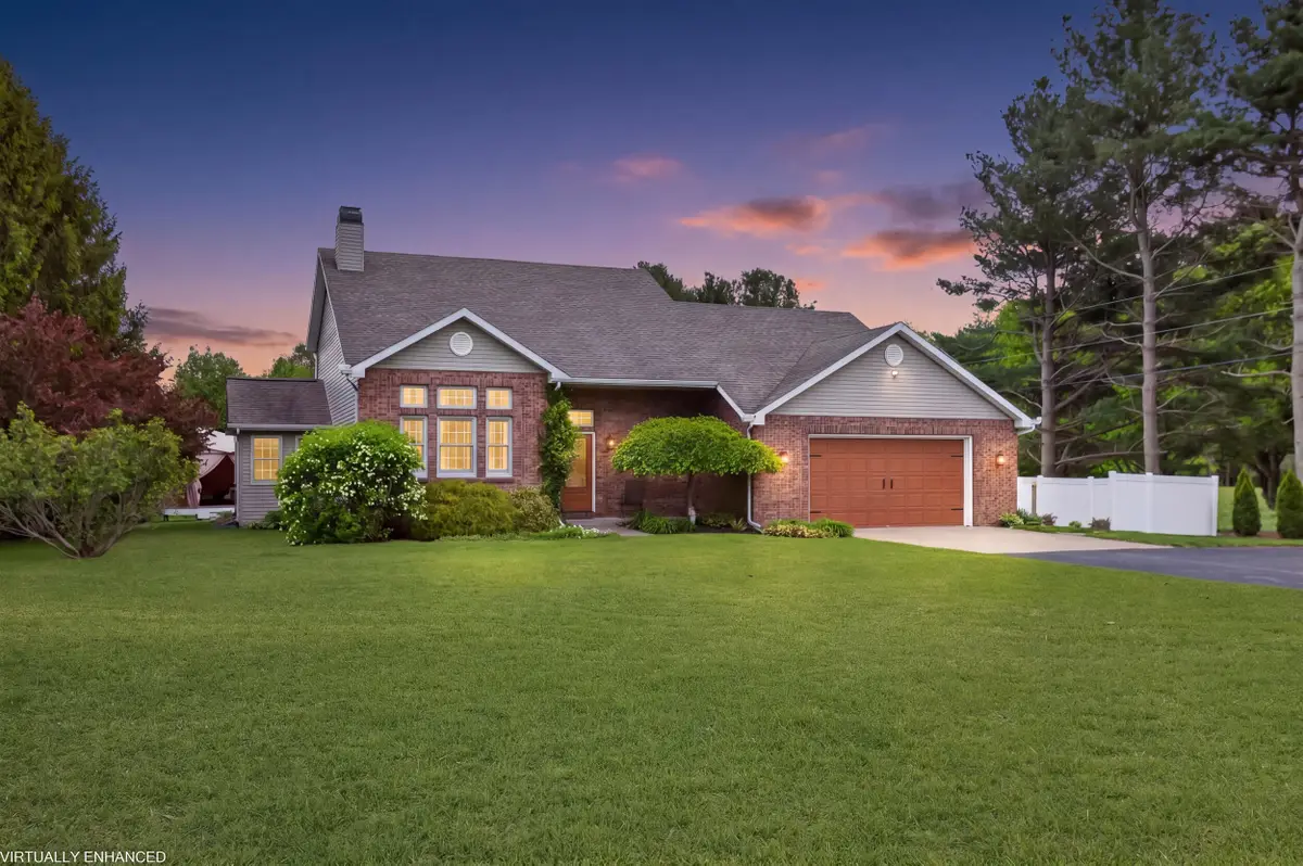 6815 Jericho Road, Stevensville, MI 49127 - #1