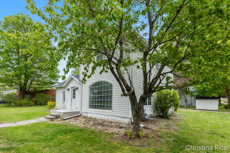 131 Third Street, Lakeview, MI 48850 - #2