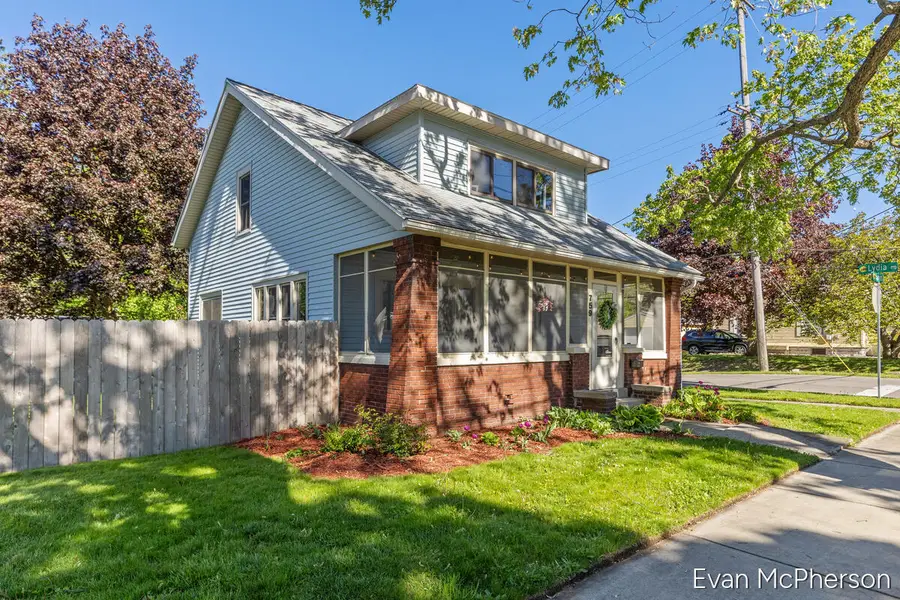 759 Eastern Avenue Ne, Grand Rapids, MI 49503 - #2