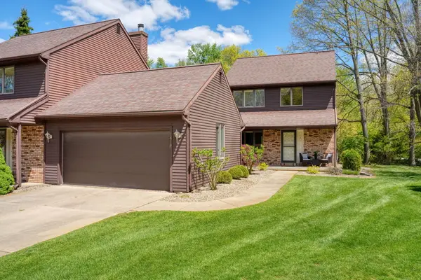 1819 Wedgefield, Jackson, MI 49201