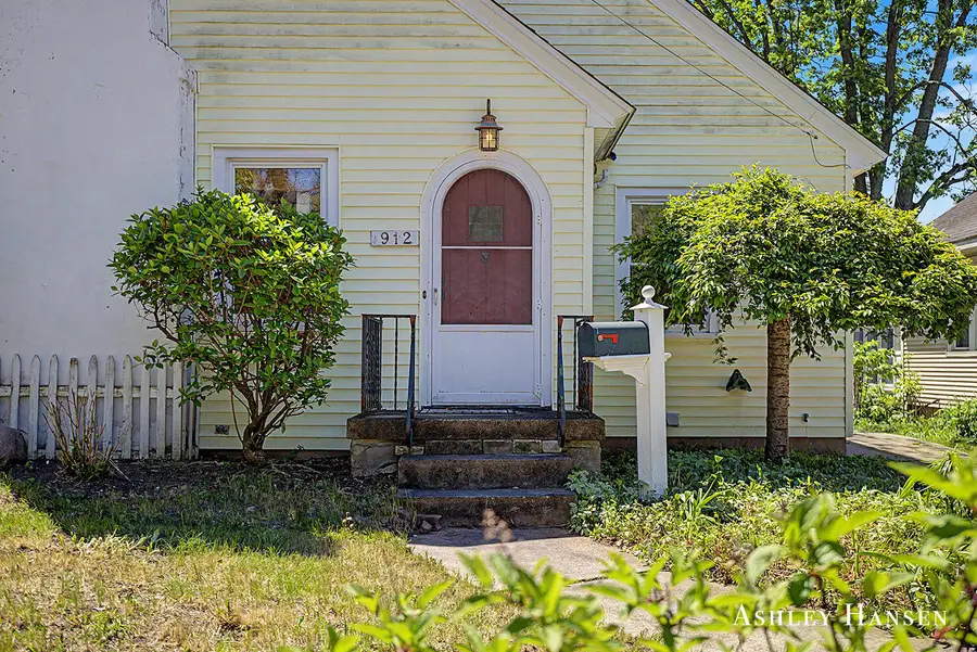 912 Joslin Street Se, Grand Rapids, MI 49507 - #2