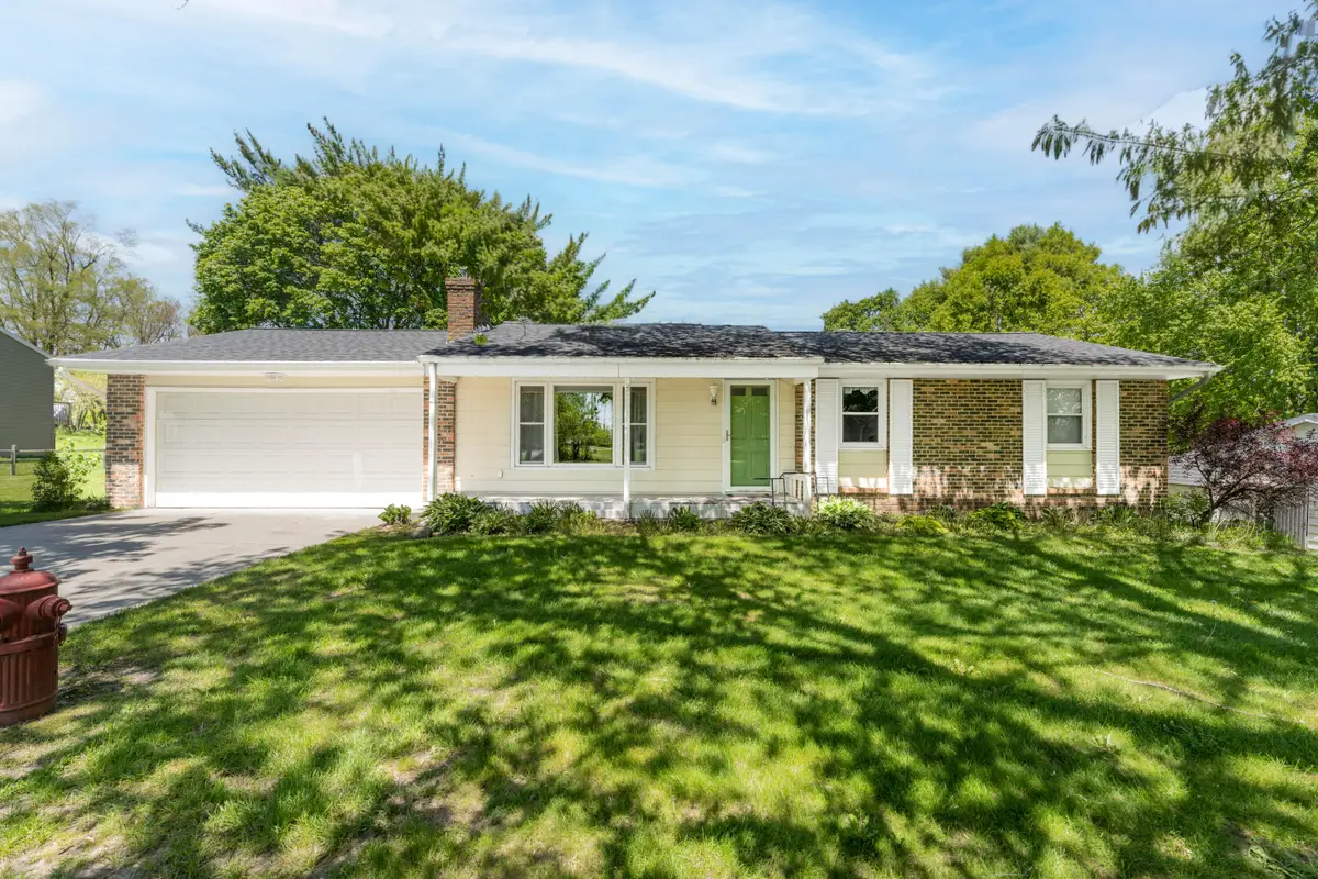407 E Lincoln Street, Hastings, MI 49058 - #1