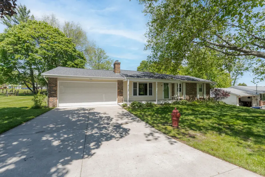 407 E Lincoln Street, Hastings, MI 49058 - #3