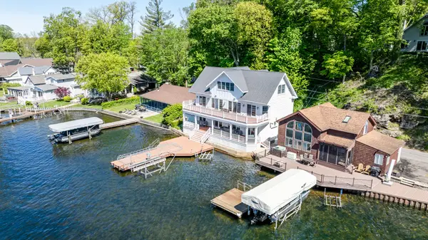 8568 Lake Avenue, Watervliet, MI 49098