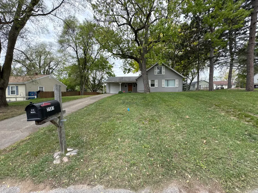 2541 Day Avenue Nw, Grand Rapids, MI 49544 - #2