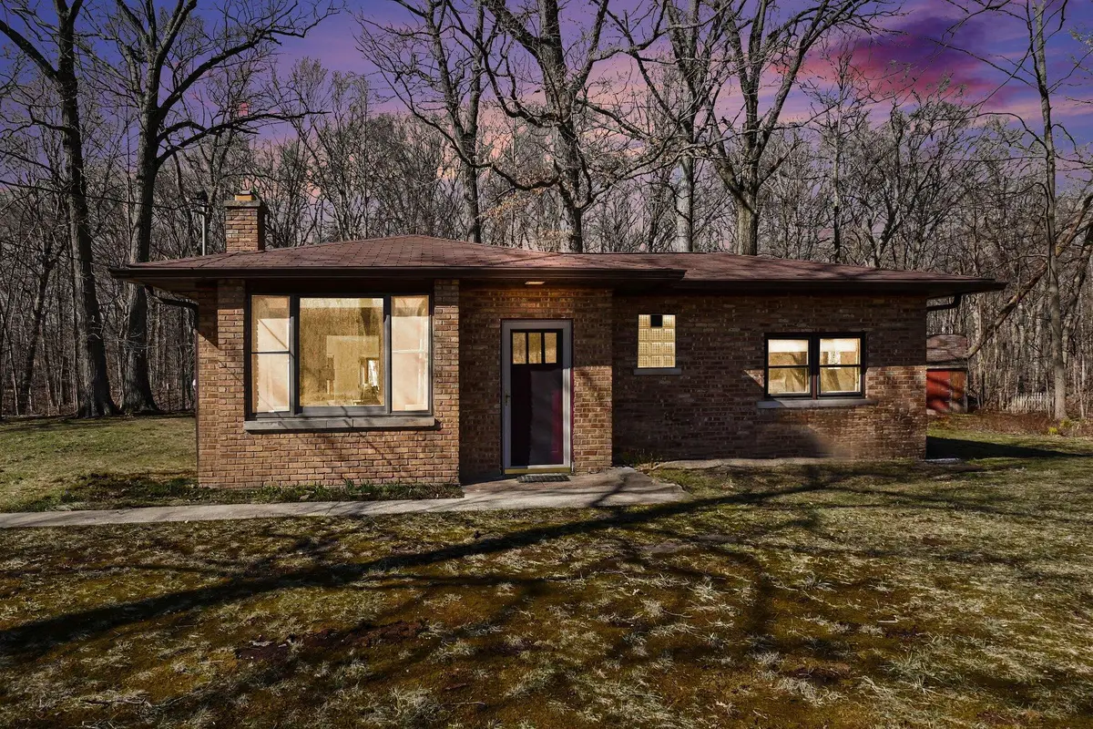 6629 W East Road #B, Three Oaks, MI 49128 - #1